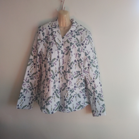 Liz Claiborne Jackets & Blazers - Liz Claiborne women's blazer